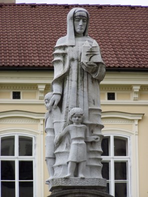 구르크의 성녀 엠마_photo by Griensteidl_at the Court of Dome in Klagenfurt_Carinthia.jpg